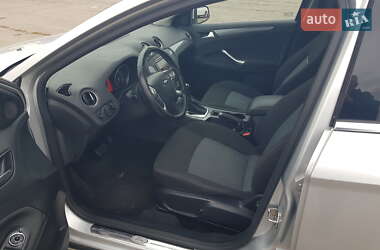 Універсал Ford Mondeo 2013 в 