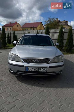 Лифтбек Ford Mondeo 2001 в 