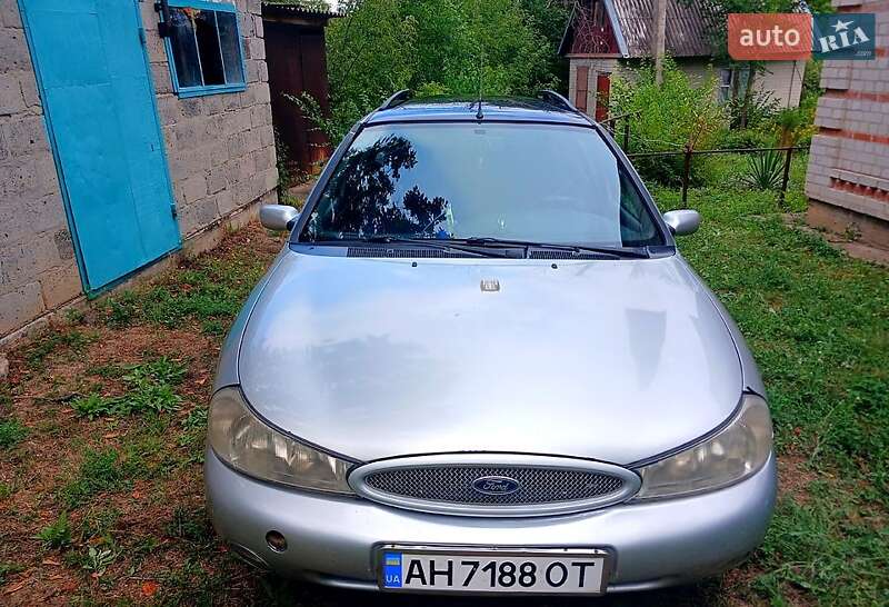 Універсал Ford Mondeo 1998 в  фото Універсал Ford Mondeo 1998 в