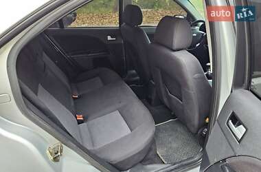 Седан Ford Mondeo 2005 в  фото 28 Седан Ford Mondeo 2005 в