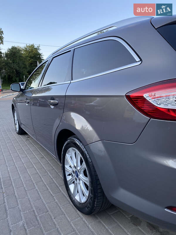 Универсал Ford Mondeo 2012 в Ровно