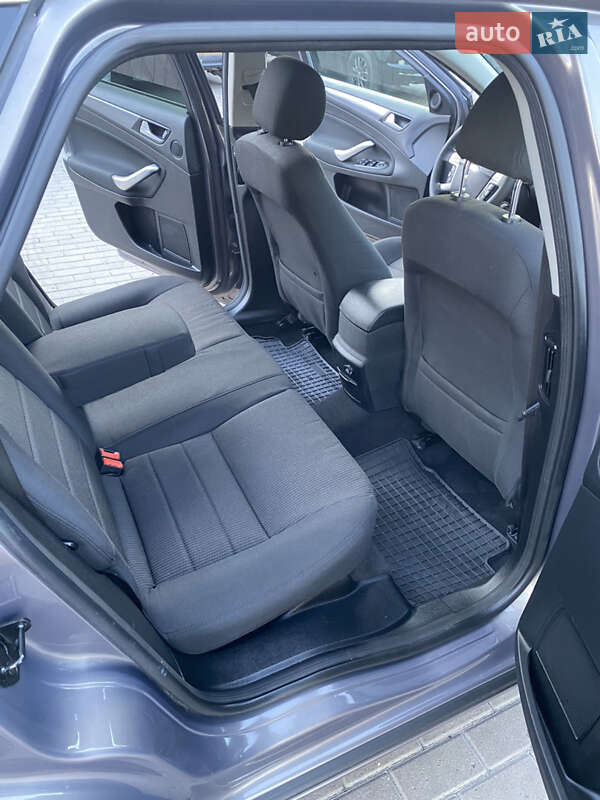Универсал Ford Mondeo 2012 в Ровно