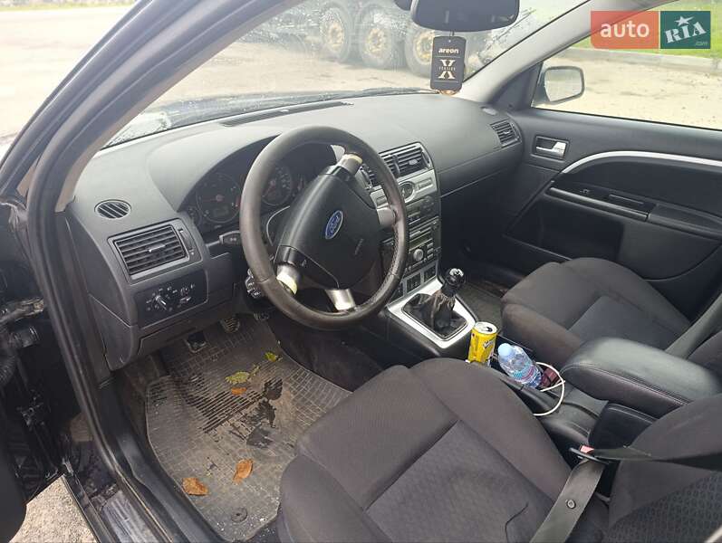 Універсал Ford Mondeo 2004 в Деражні