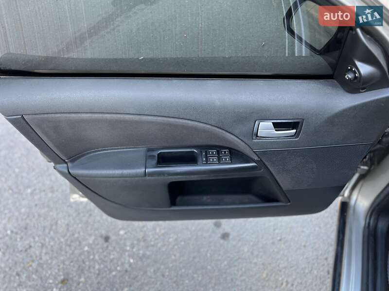 Седан Ford Mondeo 2002 в Чернівцях фото 29 Седан Ford Mondeo 2002 в Чернівцях