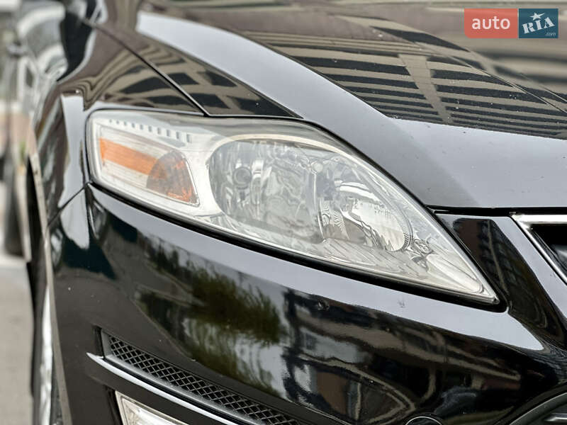 Седан Ford Mondeo 2011 в Киеве