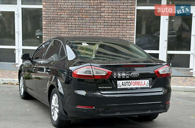 Седан Ford Mondeo 2011 в  фото 8 Седан Ford Mondeo 2011 в