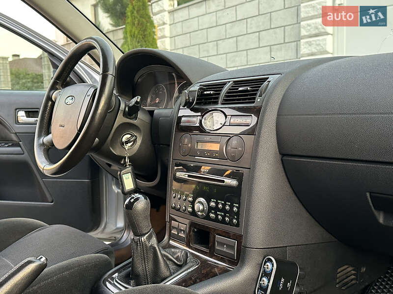 Седан Ford Mondeo 2005 в Одессе