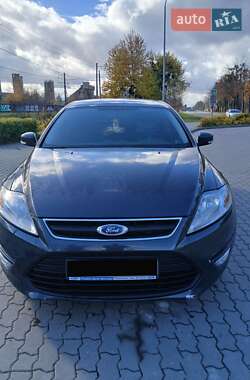 Седан Ford Mondeo 2011 в Львове
