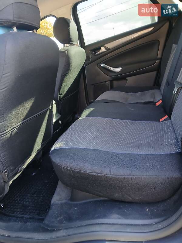 Седан Ford Mondeo 2011 в Львове