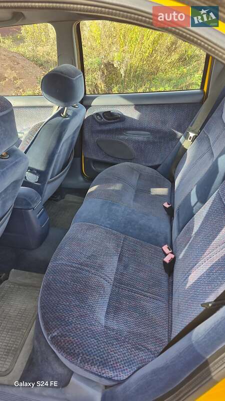 Лифтбек Ford Mondeo 1993 в Коростене фото 8 Лифтбек Ford Mondeo 1993 в Коростене