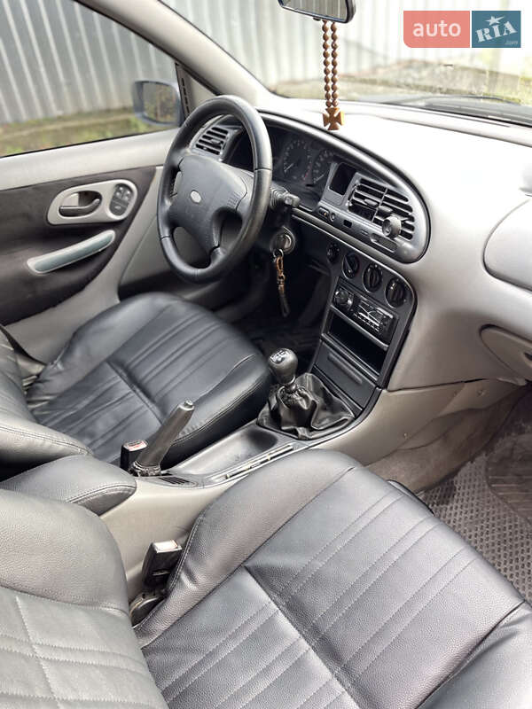 Лифтбек Ford Mondeo 1994 в Хмельницком