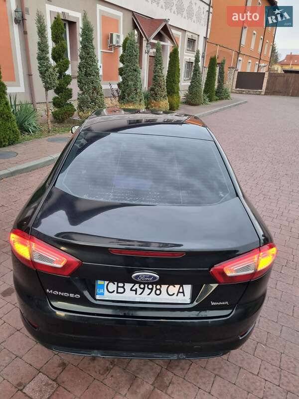 Седан Ford Mondeo 2012 в Стрые