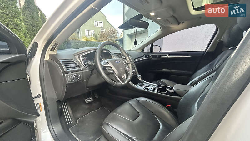 Седан Ford Mondeo 2016 в Мукачево