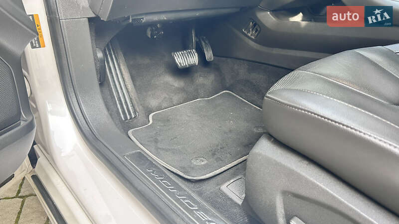 Седан Ford Mondeo 2016 в Мукачево