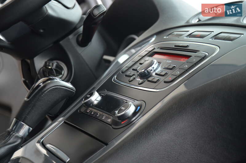 Седан Ford Mondeo 2013 в Дрогобыче