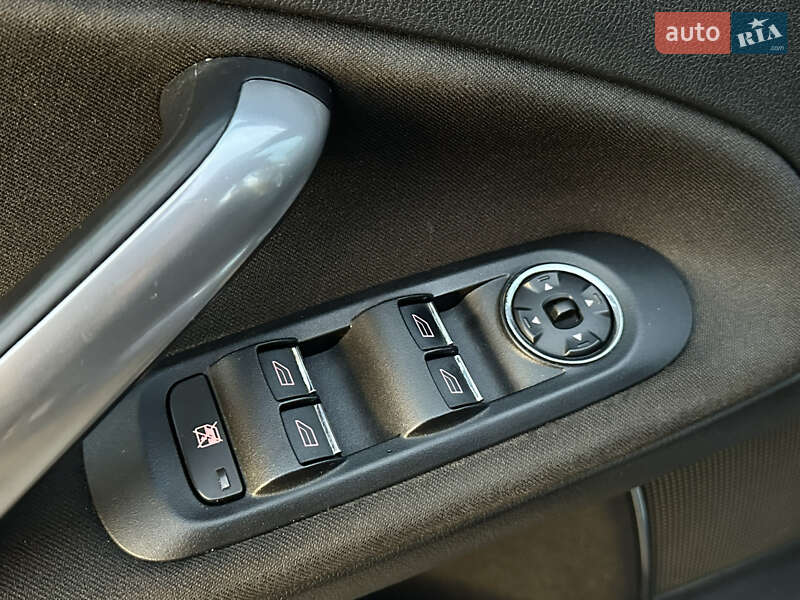 Лифтбек Ford Mondeo 2008 в Остроге фото 13 Лифтбек Ford Mondeo 2008 в Остроге