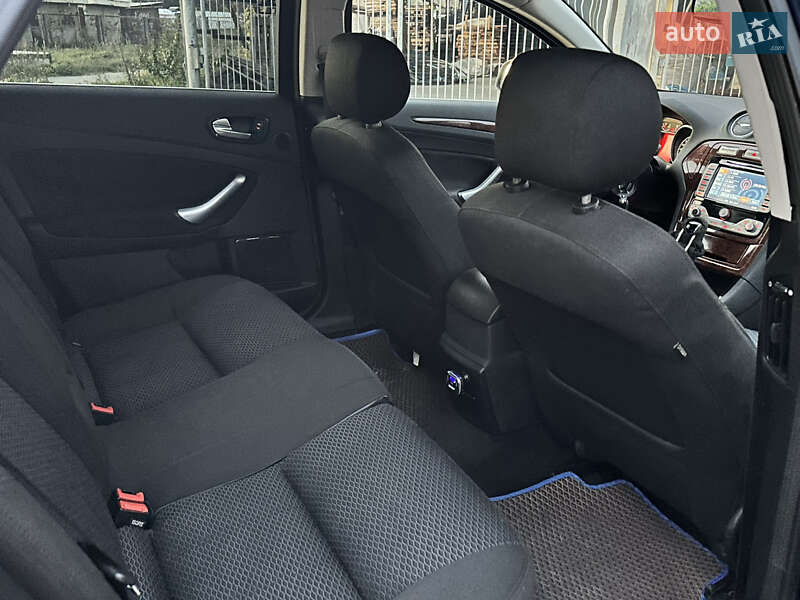 Лифтбек Ford Mondeo 2008 в Остроге фото 19 Лифтбек Ford Mondeo 2008 в Остроге