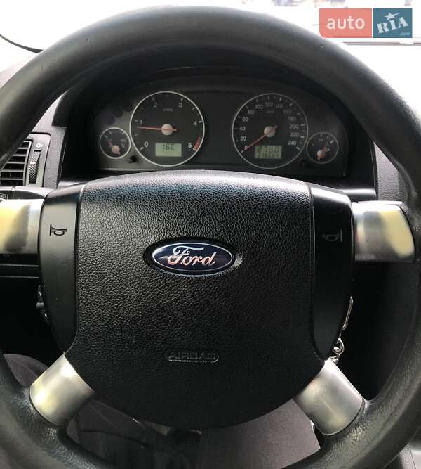 Універсал Ford Mondeo 2004 в Чернівцях