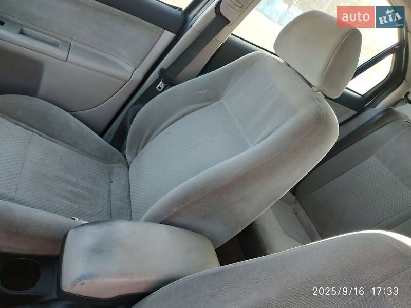 Лифтбек Ford Mondeo 2001 в Киеве