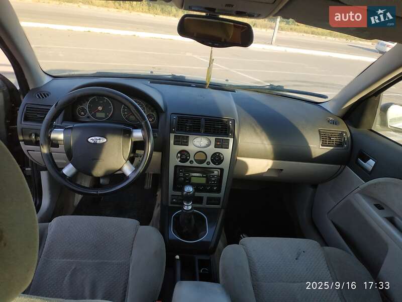 Лифтбек Ford Mondeo 2001 в Киеве