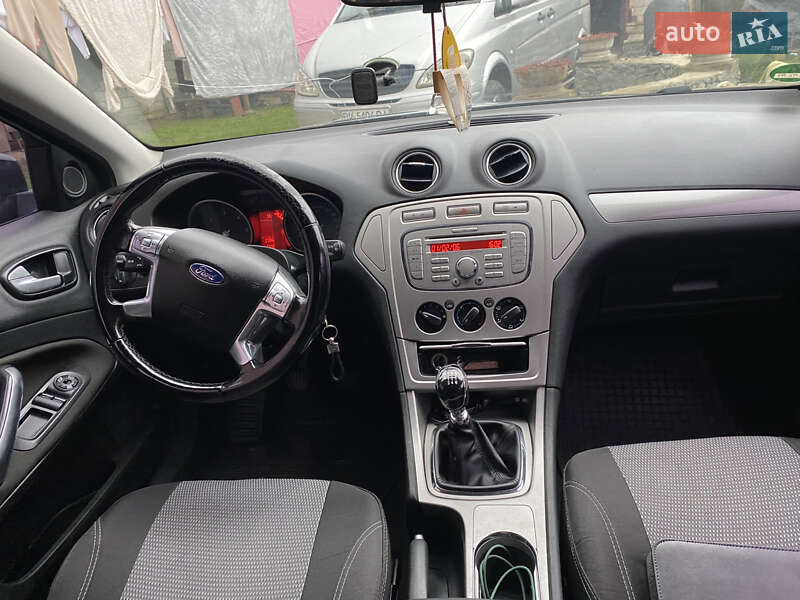 Універсал Ford Mondeo 2008 в Кореці фото 13 Універсал Ford Mondeo 2008 в Кореці