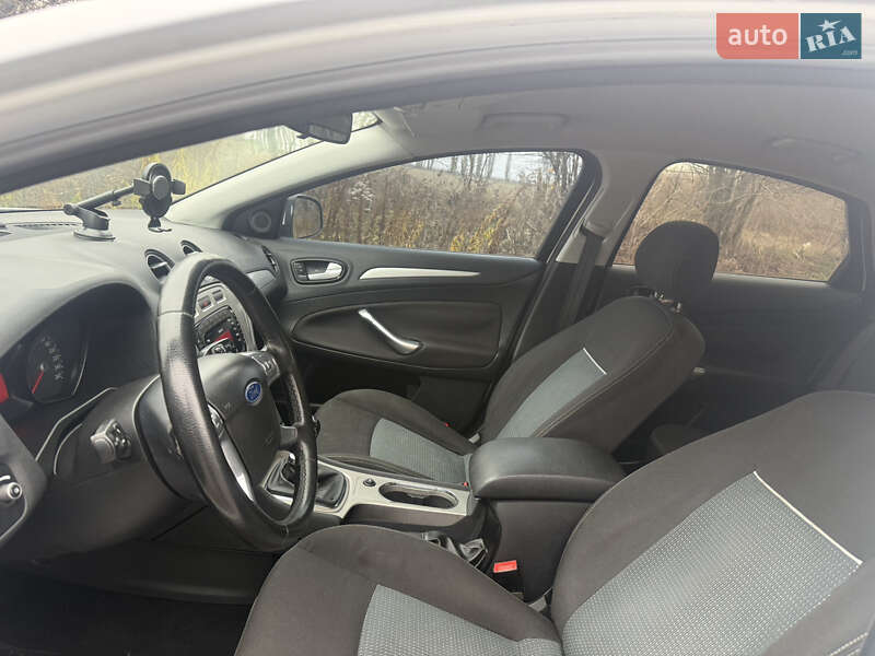 Ліфтбек Ford Mondeo 2010 в Києві фото 11 Ліфтбек Ford Mondeo 2010 в Києві