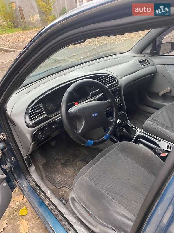 Седан Ford Mondeo 1994 в Запорожье