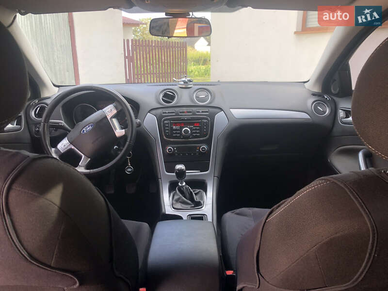 Ліфтбек Ford Mondeo 2014 в Львові