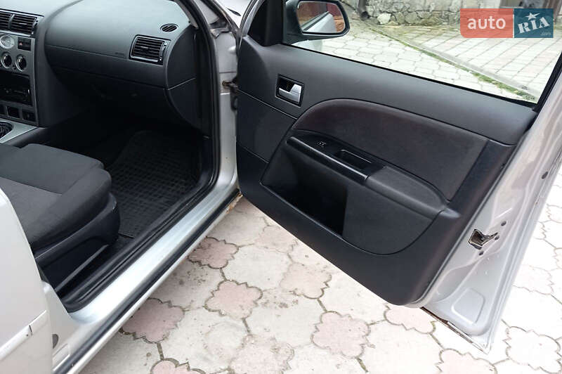 Ліфтбек Ford Mondeo 2001 в Волочиську фото 9 Ліфтбек Ford Mondeo 2001 в Волочиську