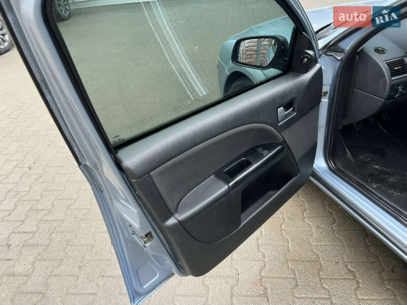 Универсал Ford Mondeo 2004 в Черновцах