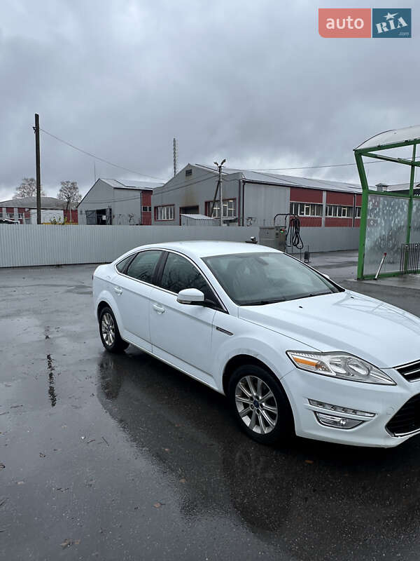 Седан Ford Mondeo 2011 в Киеве