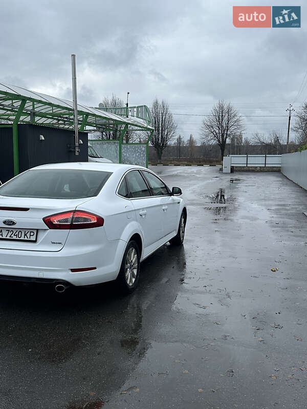 Седан Ford Mondeo 2011 в Киеве
