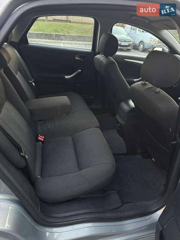 Ліфтбек Ford Mondeo 2007 в Києві