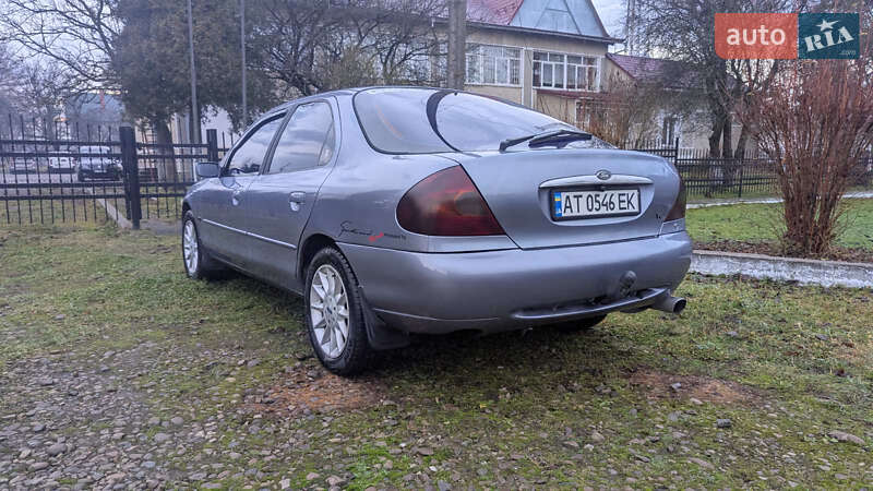 Ліфтбек Ford Mondeo 1996 в Коломиї
