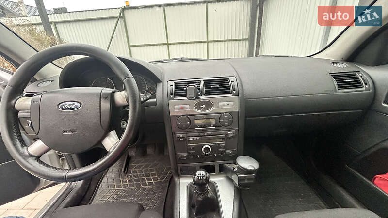 Седан Ford Mondeo 2005 в Киеве