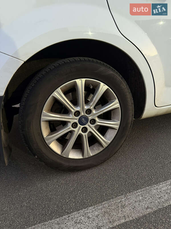 Седан Ford Mondeo 2012 в Ирпене