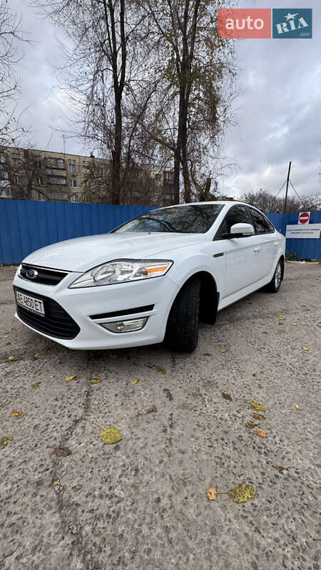 Седан Ford Mondeo 2011 в Никополе