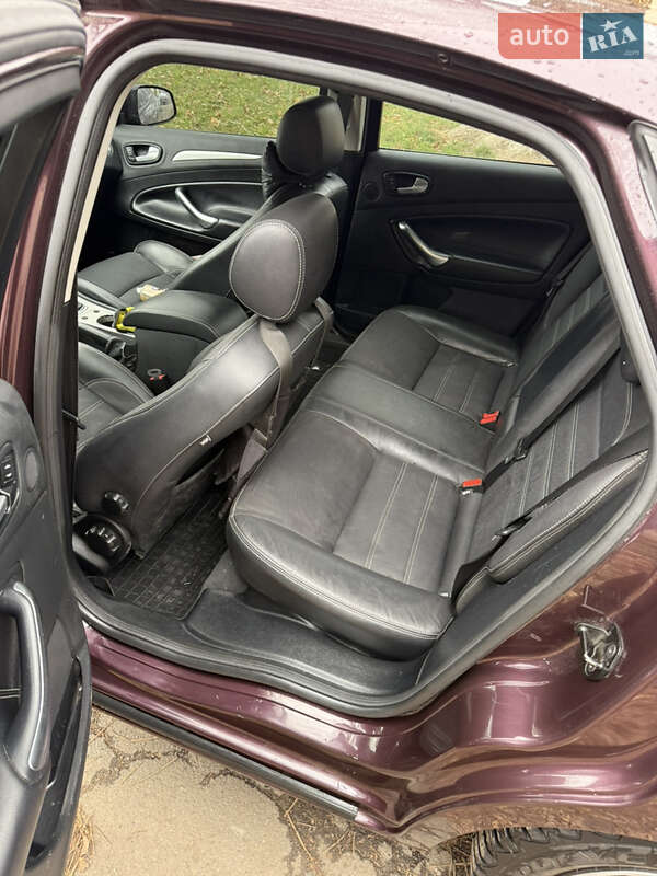 Ліфтбек Ford Mondeo 2009 в Чернівцях