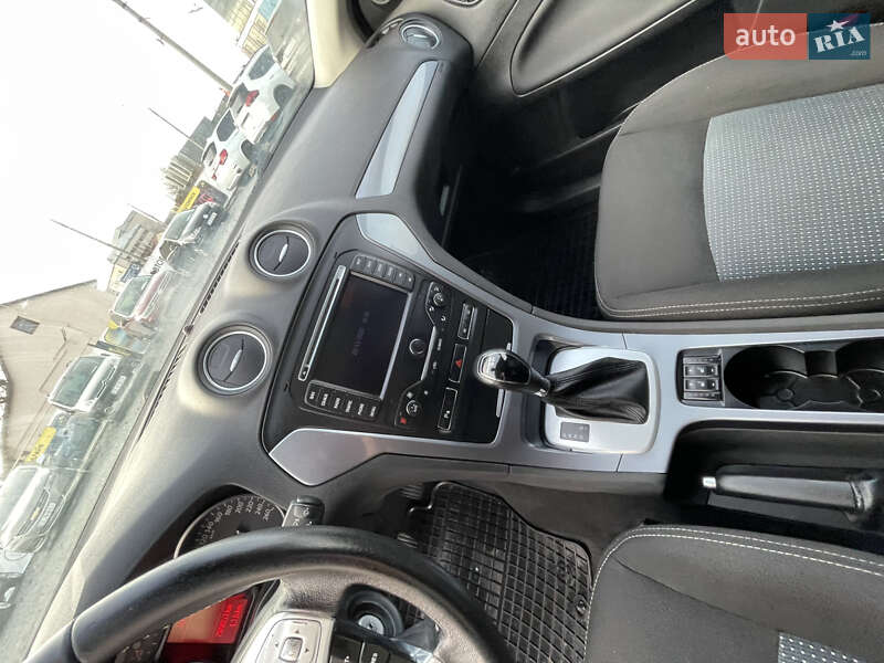 Універсал Ford Mondeo 2012 в Чернівцях