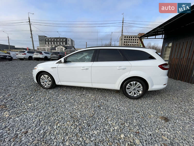Універсал Ford Mondeo 2012 в Чернівцях