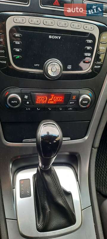 Лифтбек Ford Mondeo 2013 в Ирпене