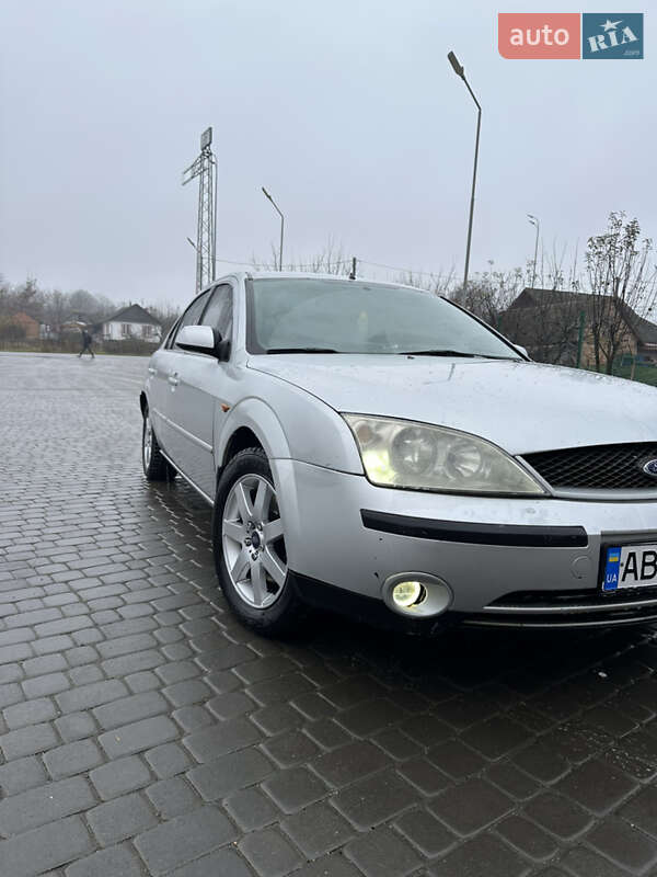 Лифтбек Ford Mondeo 2000 в Казатине