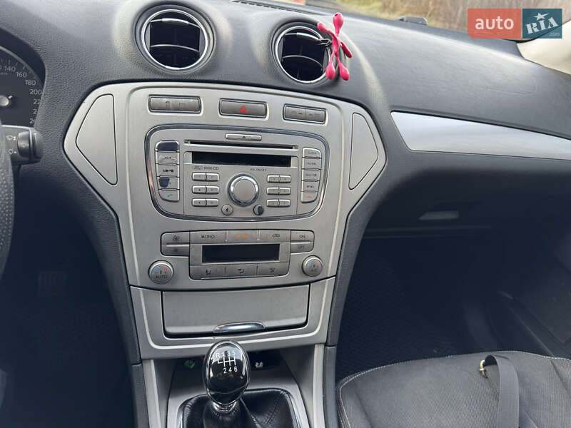 Седан Ford Mondeo 2010 в Стрые