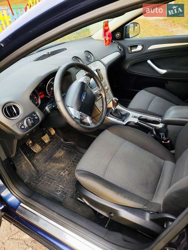 Седан Ford Mondeo 2007 в Сумах