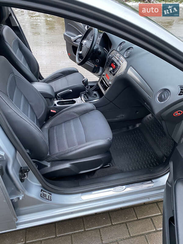 Универсал Ford Mondeo 2010 в Ровно