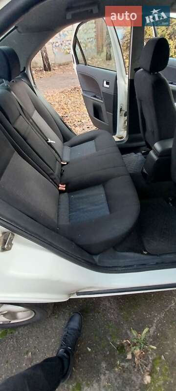 Седан Ford Mondeo 2001 в Киеве