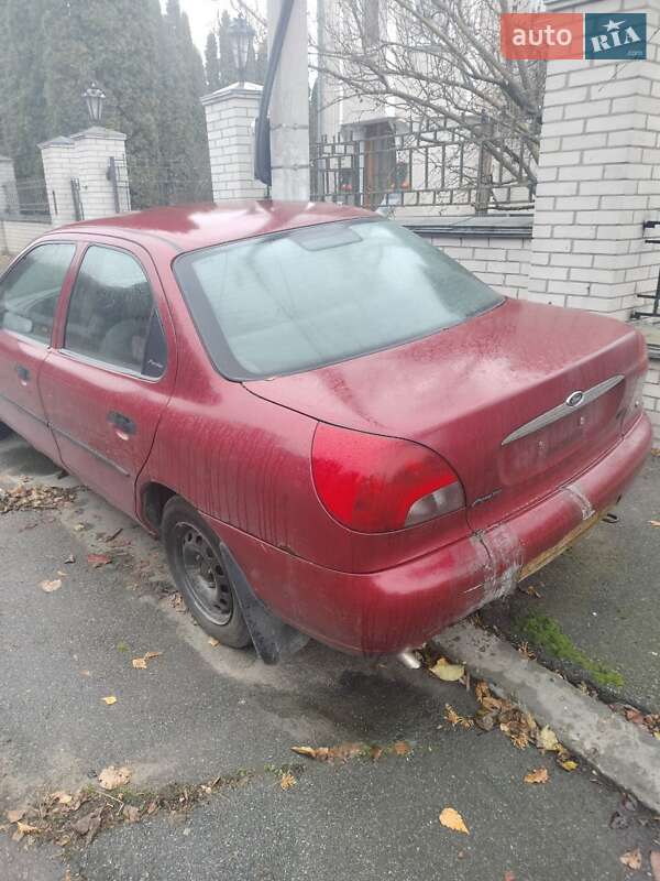 Седан Ford Mondeo 1997 в Киеве