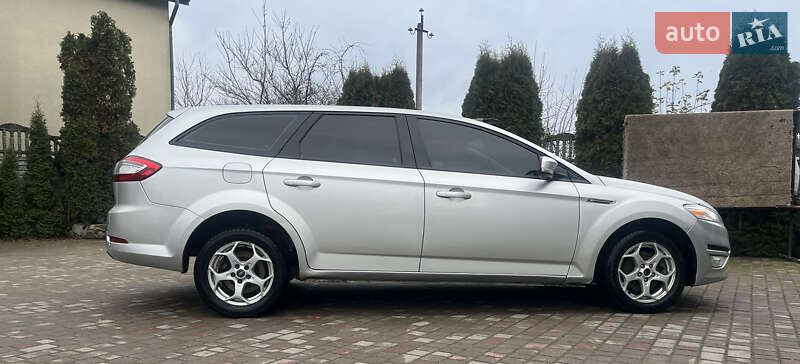 Універсал Ford Mondeo 2013 в Золочеві