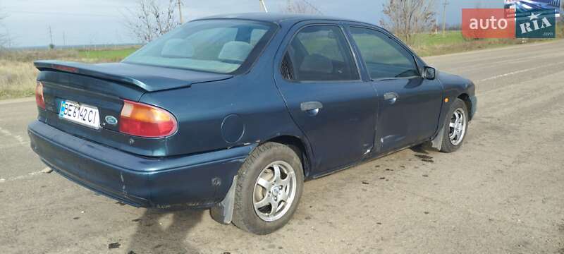 Седан Ford Mondeo 1994 в Вознесенську