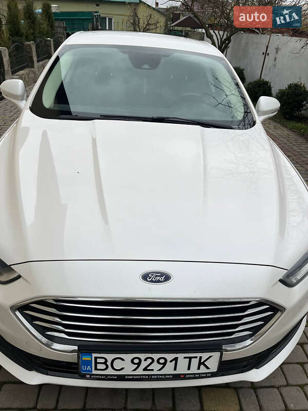 Ліфтбек Ford Mondeo 2019 в Радехові